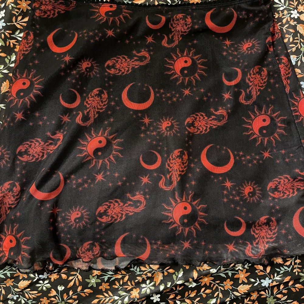Dollskill horoscopez line mini skirt size MEDIUM